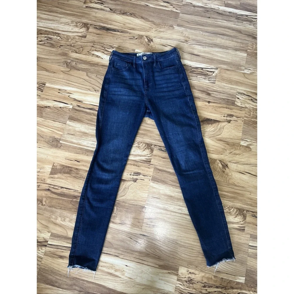 Hollister Jeans Size 7L W28 L31 Womens Ultra High Rise Super‎ Skinny Dark Denim - Picture 2 of 7